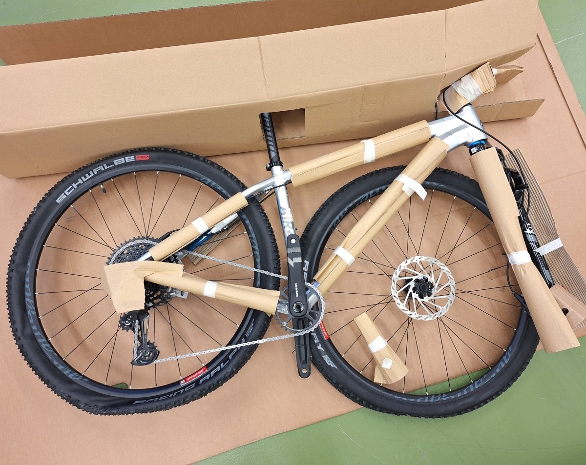 Niner AIR 9 Hardtail MTB 29" | SRAM 12 - fach | Fox Float 32 | silber/blau | Modell 2023 - RAAAD.de